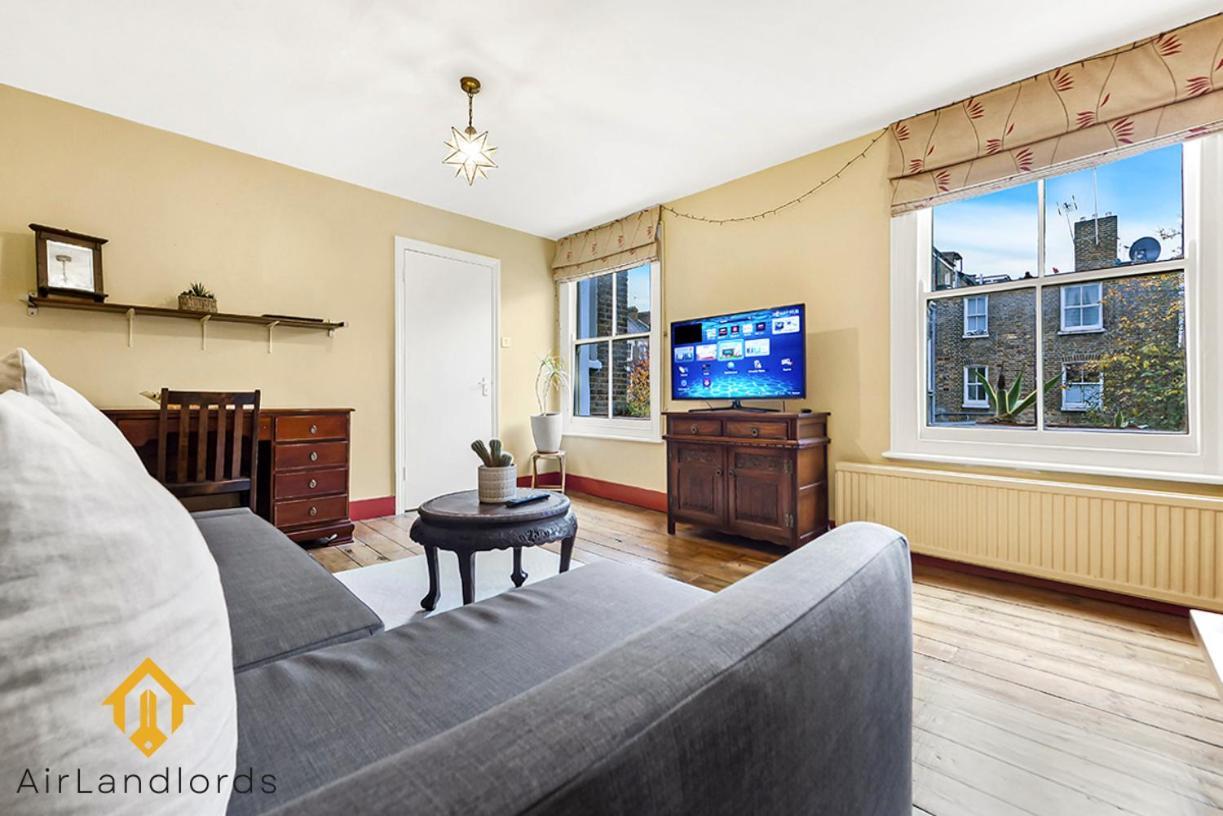 Peaceful 2-Bedroom Flat Near Queens Park Station ロンドン エクステリア 写真